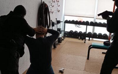 Efectos del entrenamiento de autodefensa basado en reflejos sobre la intervención policial